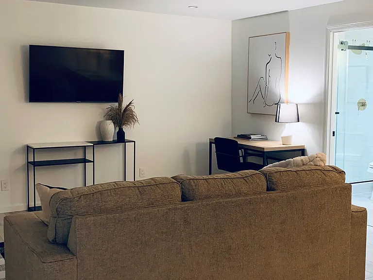 685 Coronado Ave — Photo 8