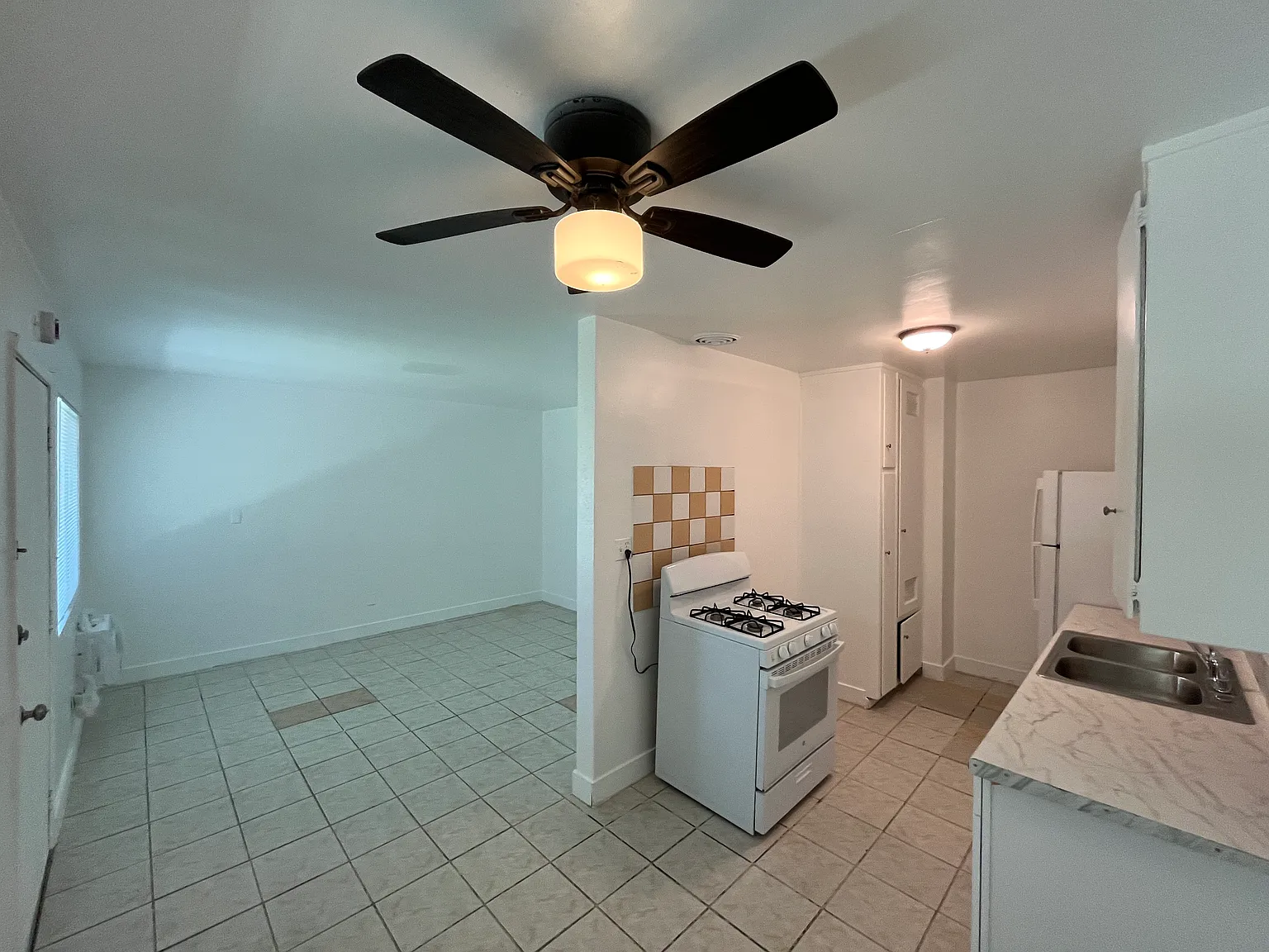 1 bed, 500 sqft, $1,195 — Photo 3