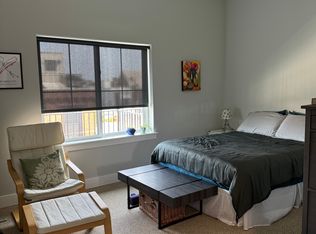 915 N 28th St #3D, Philadelphia, PA 19130