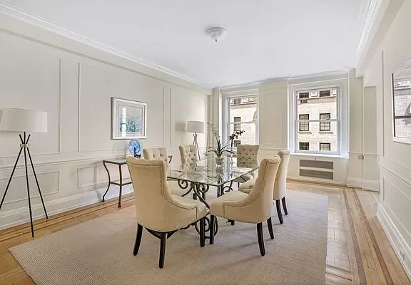 4th image of 29 E 64th St #6A