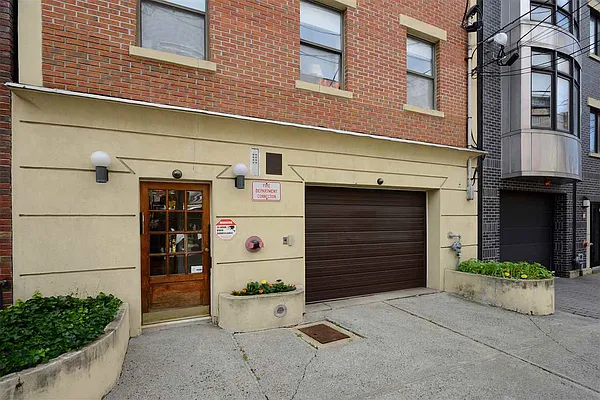 Rented by null | media 7