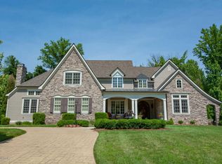 12331 Forest School Ln, Anchorage, KY 40223