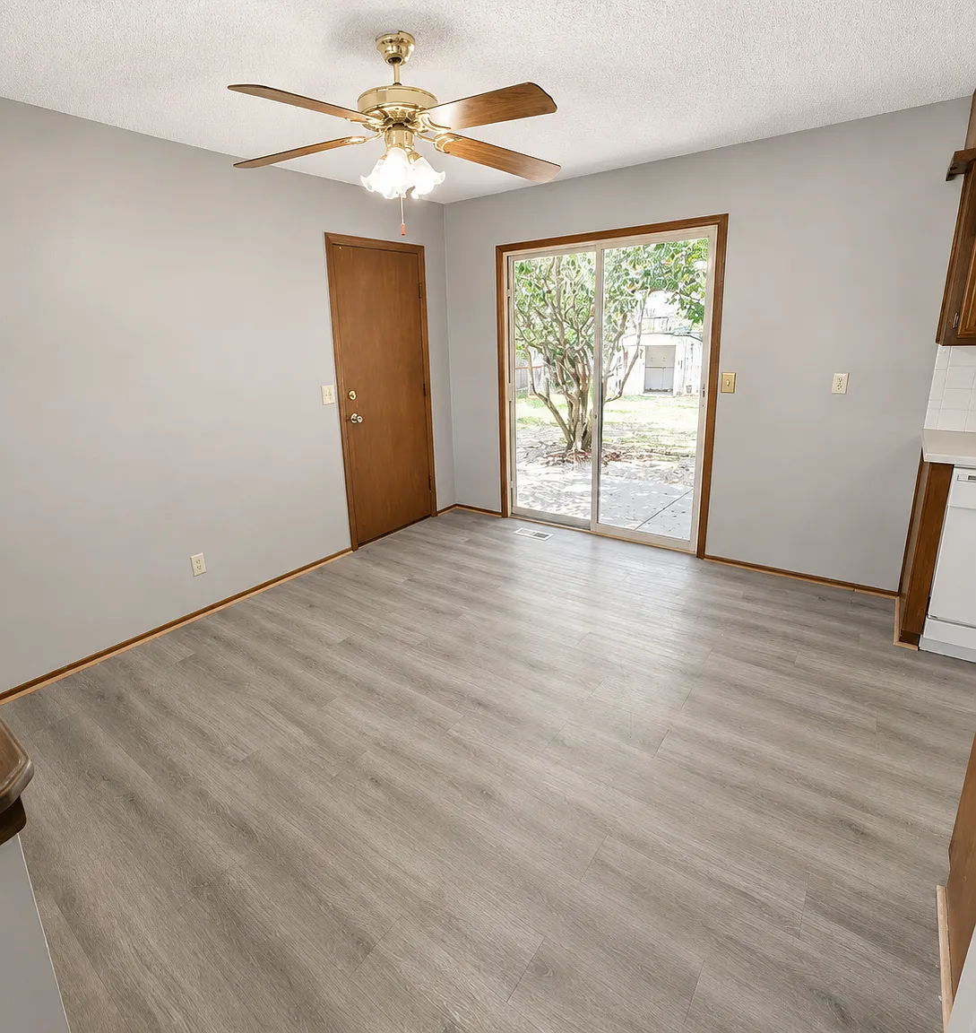 3 bed, 1.5 bath, 1800 sqft, $1,495 — Photo 4