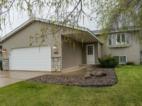 1961 50th St NW, Rochester, MN 55901