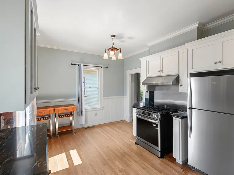 145 Myrtle St — Photo 23