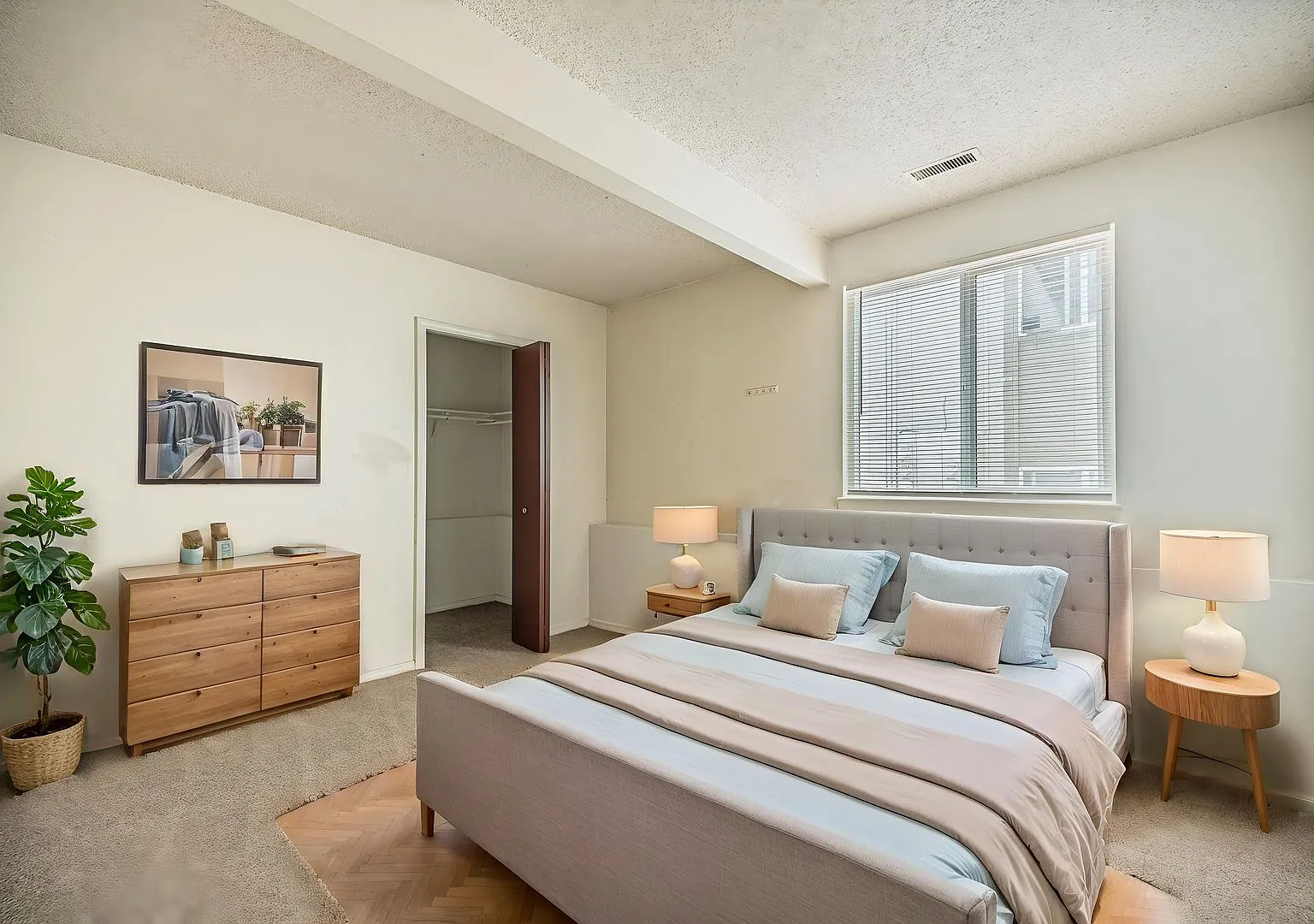 2 Bed 1 Bath Apartment — Photo 2