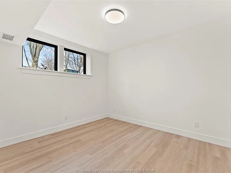 247 Brock St #104 — Photo 18