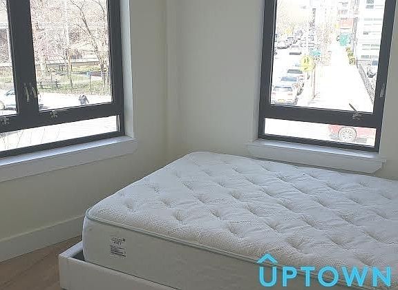3rd image of 434 Manhattan Ave APT 2A