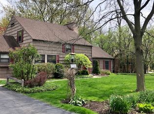 1723 Ridgewood Ln W, Glenview, IL 60025