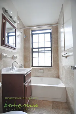 Rented by Bohemia Realty Group | media 7