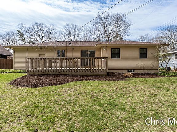 2nd image of 313 Robbins Rd