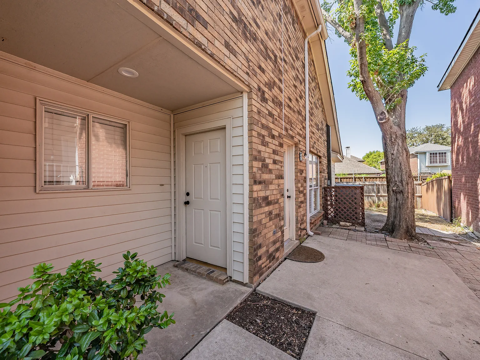 3 bed, 2.5 bath, 1970 sqft, $3,100 — Photo 4