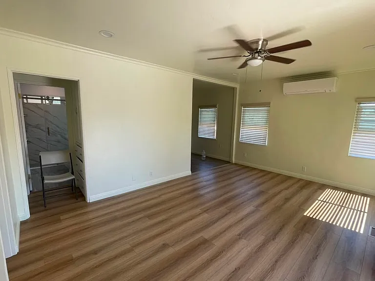 1112 S Chapel Ave — Photo 4