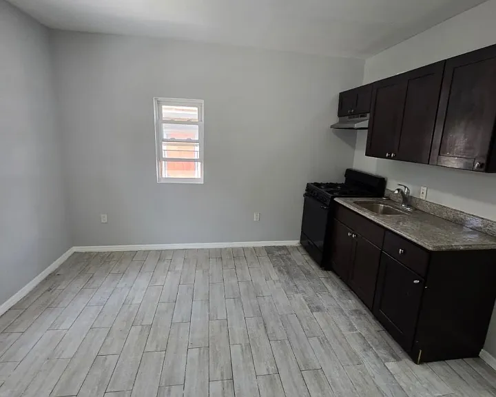 406 Park Ave #4L — Photo 5