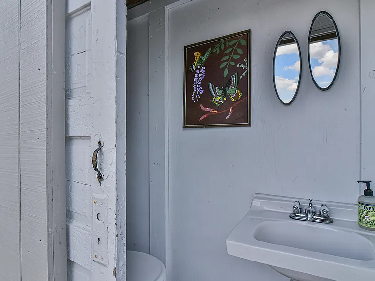 Magnolia Ave — Photo 31
