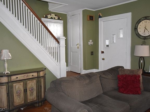 2nd image of 44 Norwood Pl