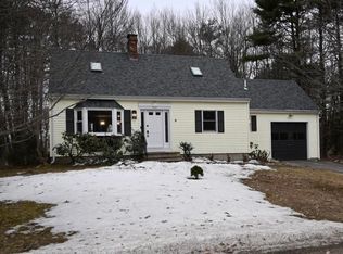 6 Riverview Dr, Topsham, ME 04086