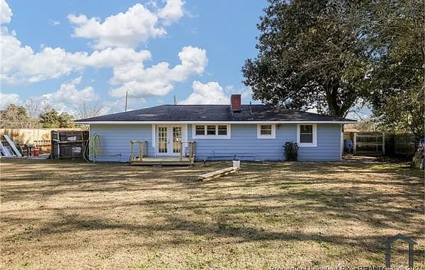 1096 Strickland Bridge Rd — Photo 1
