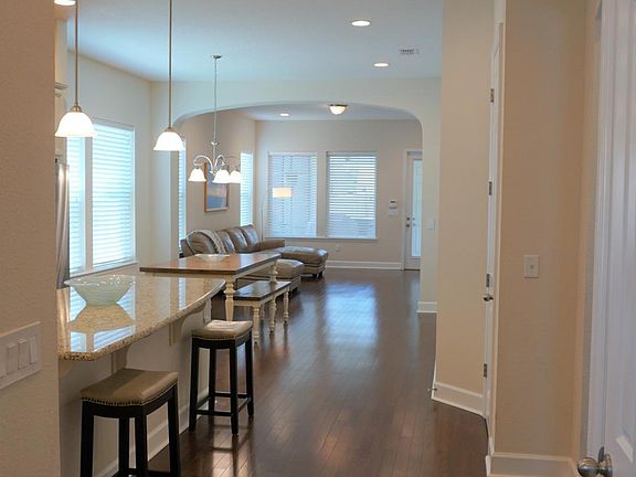 4th image of 107 Southern Oak Dr