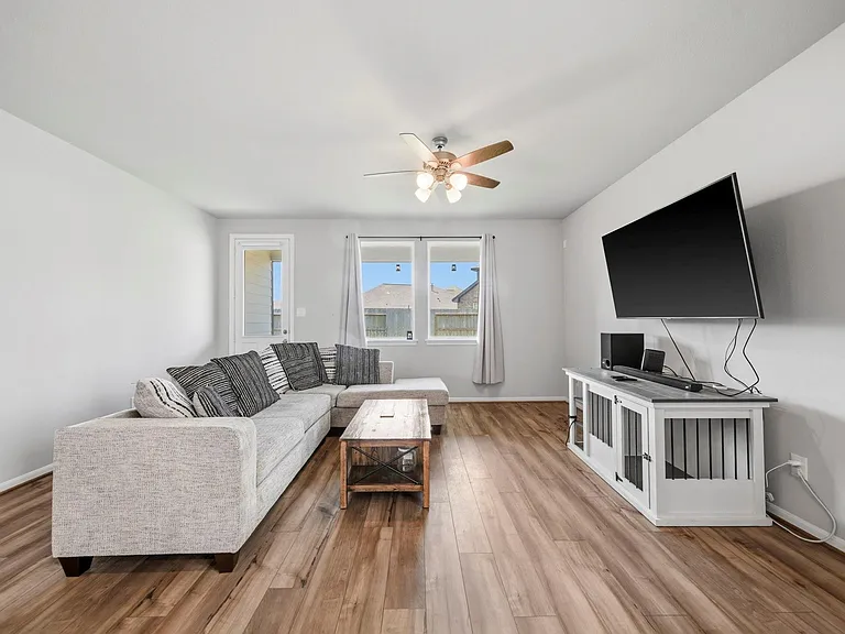 2420 Solaris Bend Dr — Photo 8