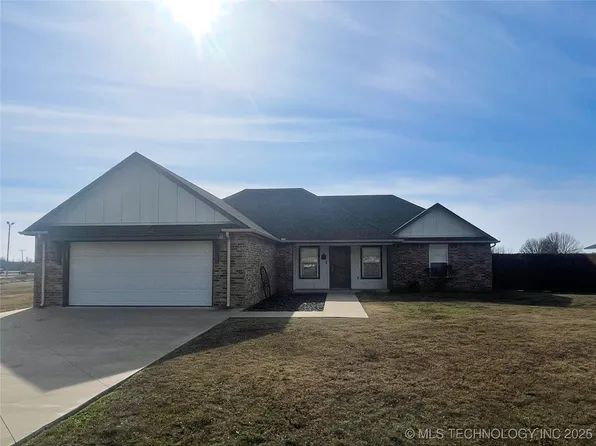 113 W Davis Field Rd, Muskogee, OK 74401