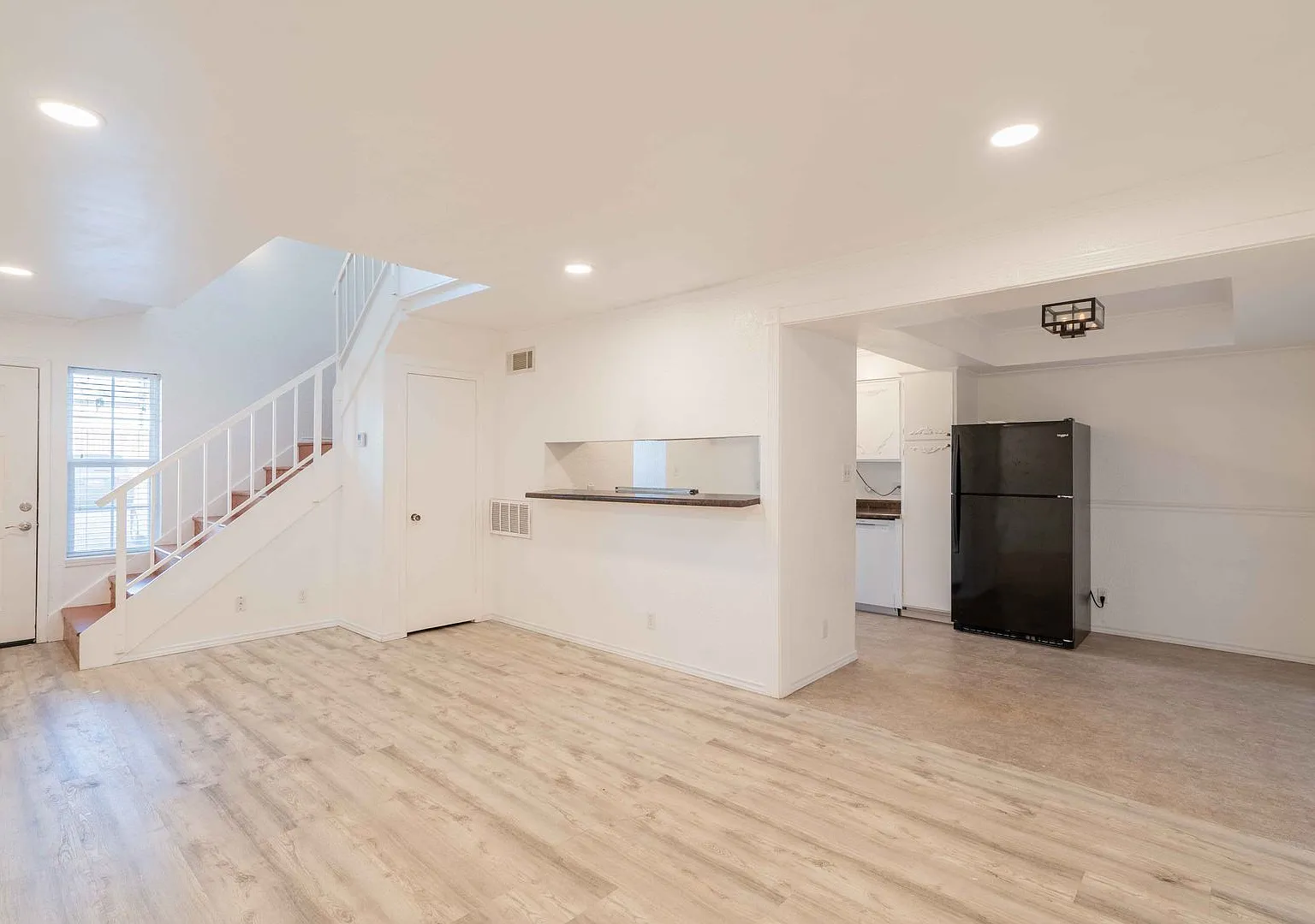 2 Bed | 2.5 Bath in Tulsa! — Photo 3