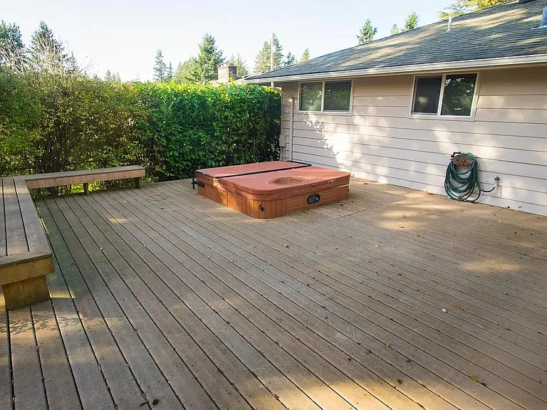 8630 Holly Ln — Photo 18