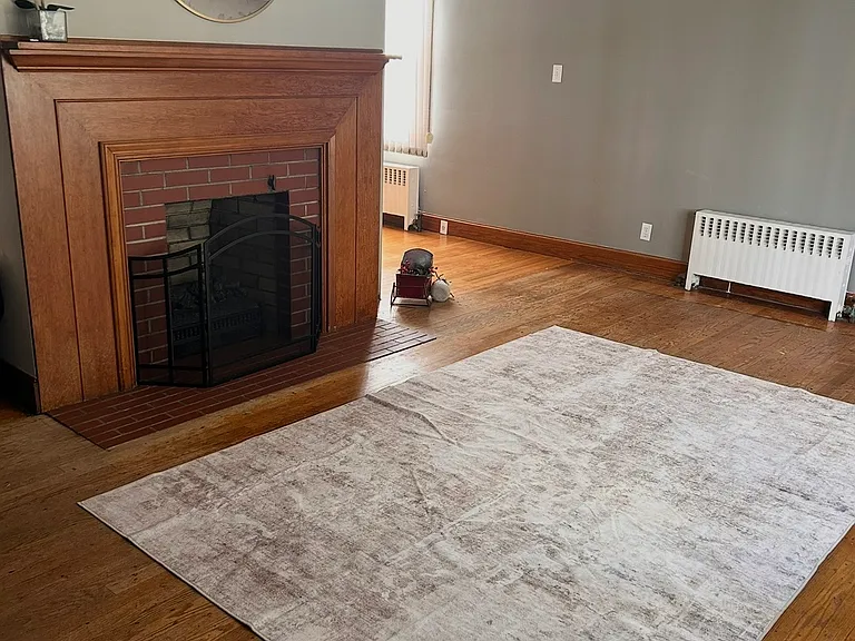 54 Downer Ave — Photo 2