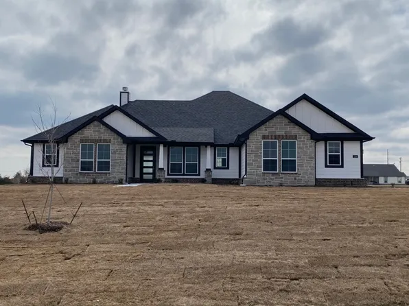 134 Pampas Ct, Decatur, TX 76234