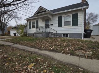 1216 Mattern Ave, Des Moines, IA 50316