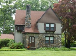 22 Ridge Rd, Danbury, CT 06810