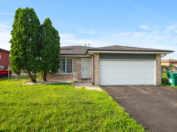 928 E 153rd St, Phoenix, IL 60426