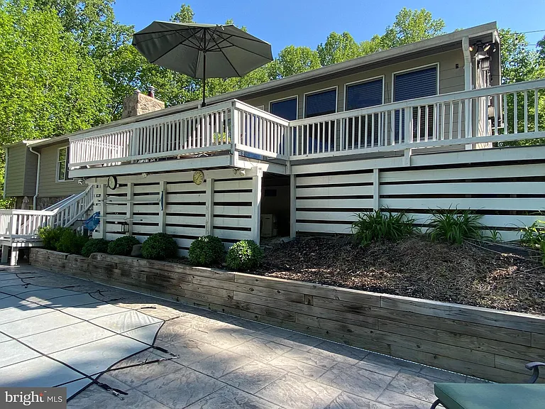 1251 Hinton Dr — Photo 58