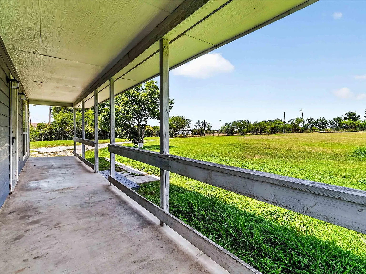 2 bed, 1.0 bath, 1064 sqft, $1,600 — Photo 4