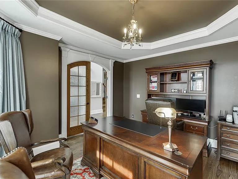4612 Grandview Pkwy — Photo 4