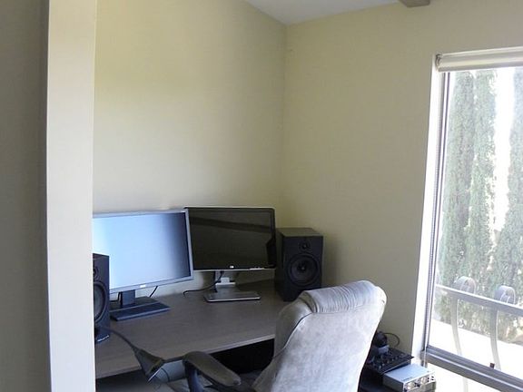 5th image of 12720 Burbank Blvd Unit 307