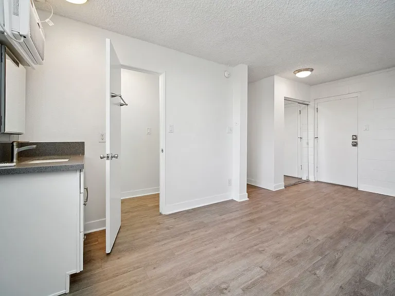 The Rose Apartments — Photo 37