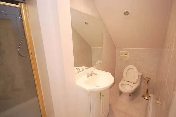 Rented by Re/Max In The City | media 24