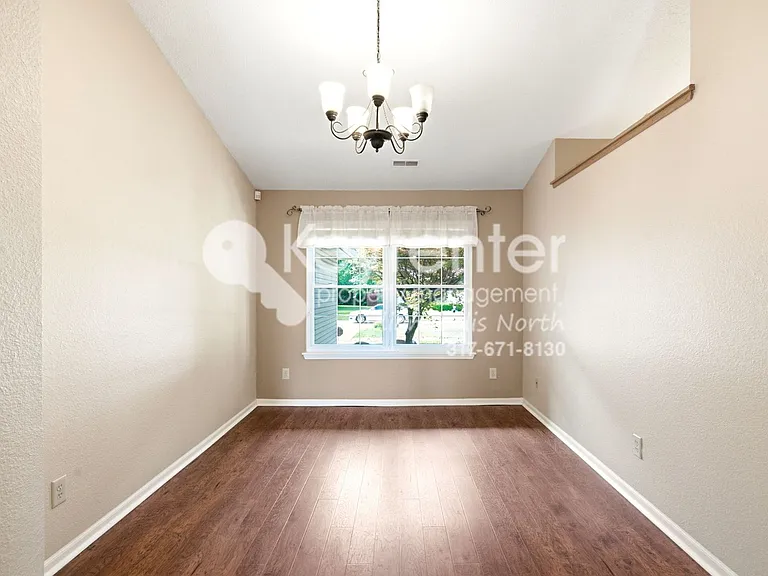 8241 Crosser Cir — Photo 6