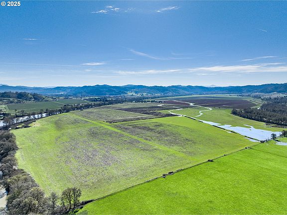 5th image of 687 Hubbard Creek Rd