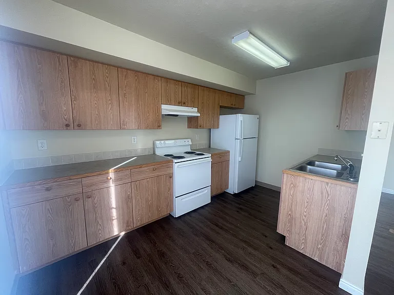 1445 N Bonneville St #102 — Photo 7