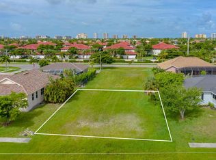 208 Tahiti Rd, Marco Island, FL 34145