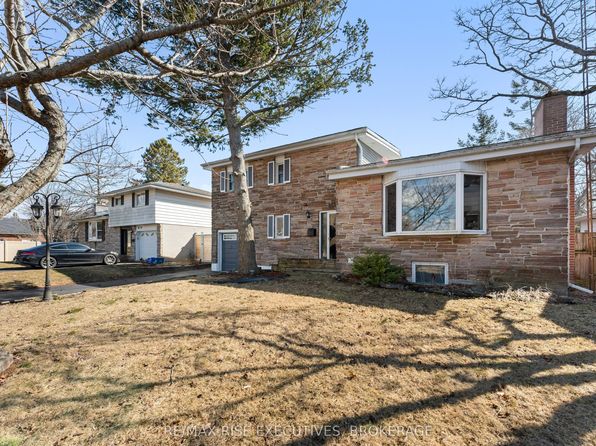 883 Percy Cres, Kingston, ON K7M 4P3