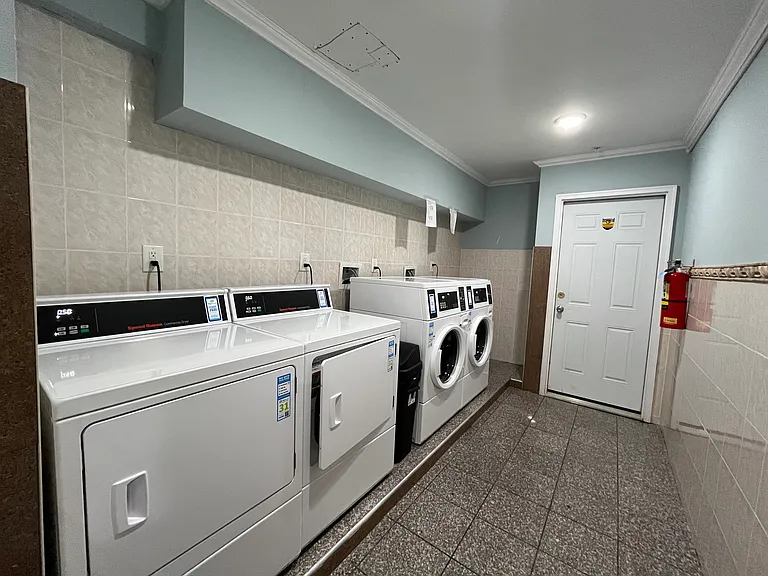 377 Danforth Ave #B9 — Photo 10