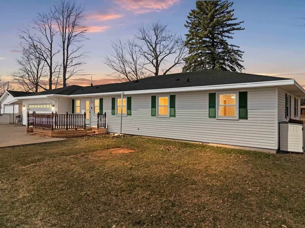 W5184 Shady Ln, Shawano, WI 54166