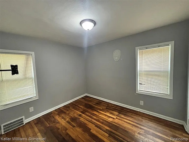 16898 Lilac St — Photo 4