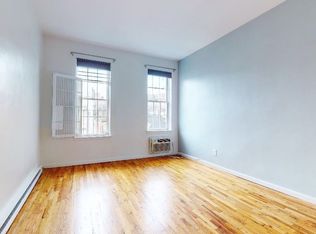 310 W 4th St #3C, New York, NY 10014