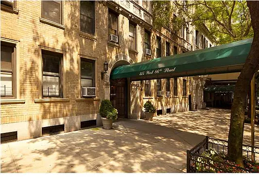 Sold by Realmart Realty LLC | media 8