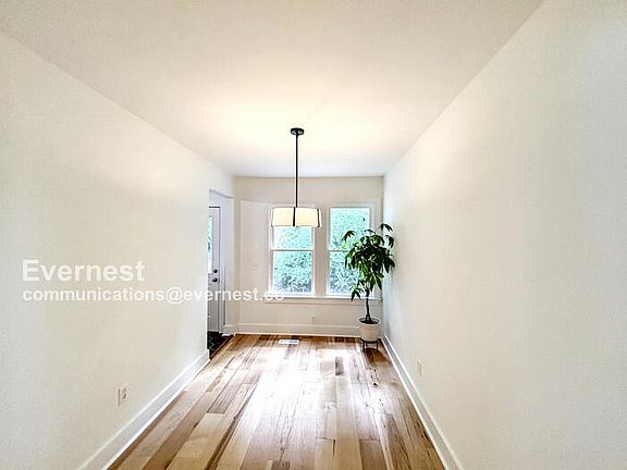 4th image of 4422 Edelweiss St #4422