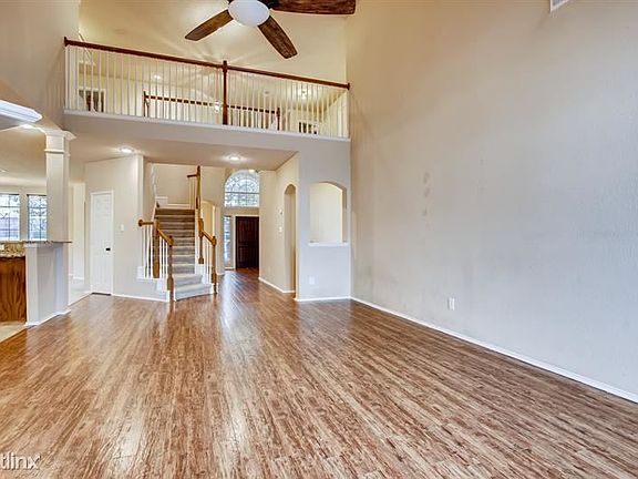 3rd image of 3323 Chapelwood Dr